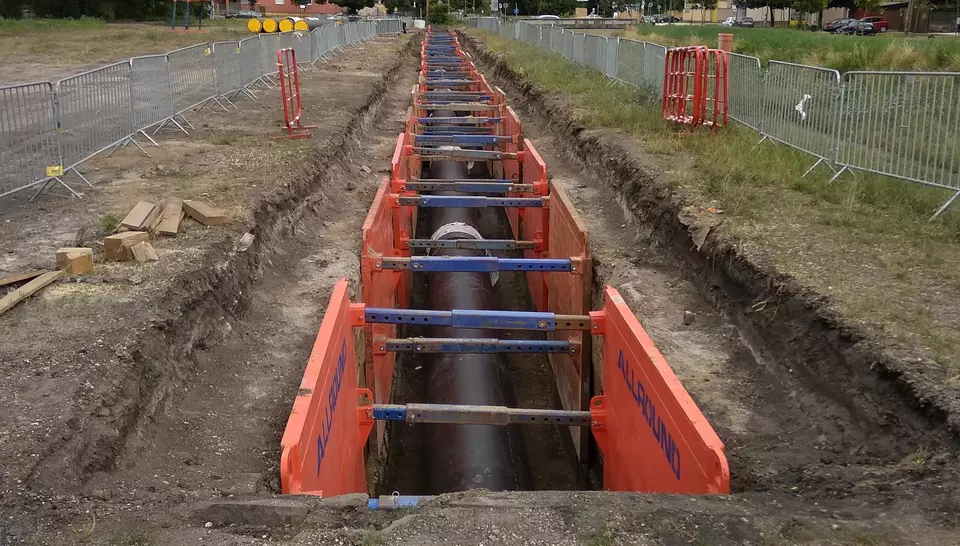 Tahi utca távhővezeték építése 1