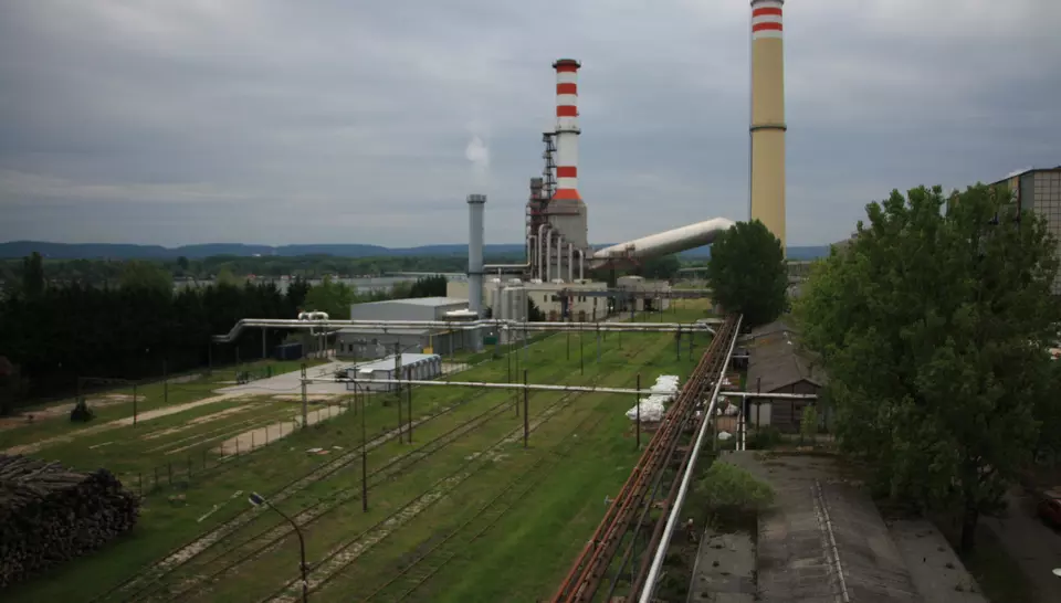 Vértesi Erőmű kéménybontás 1